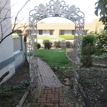 Historic Sion Bass Guest House Fort Wayne Exterior photo